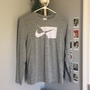 💪🏼Nike Athletic Long Sleeve